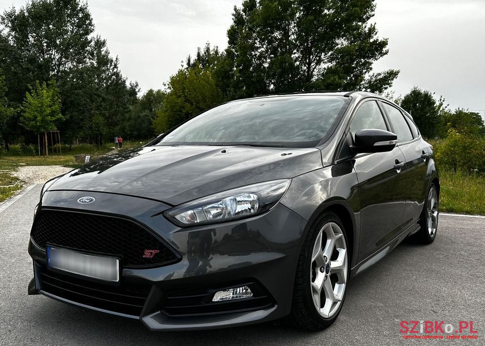 2016' Ford Focus 2.0 Ecoboost St photo #1
