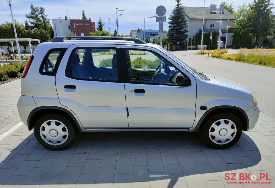 2002' Suzuki Ignis photo #4