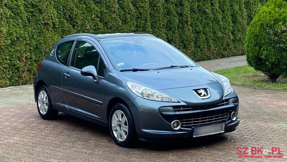 2006' Peugeot 207 1.6 16V Sporty photo #2