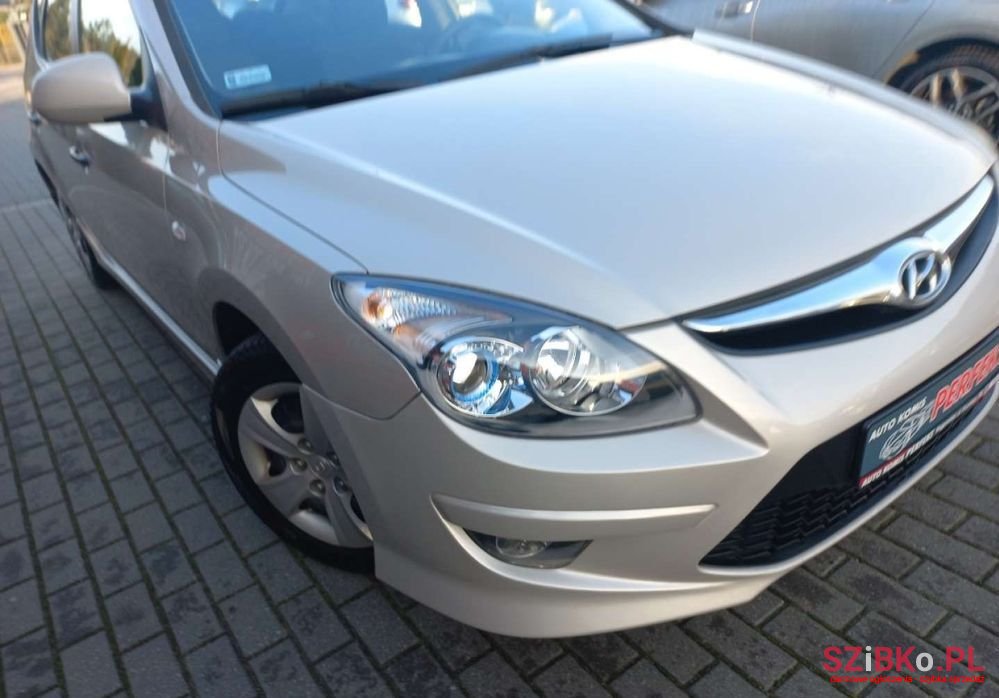 2011' Hyundai i30 photo #4