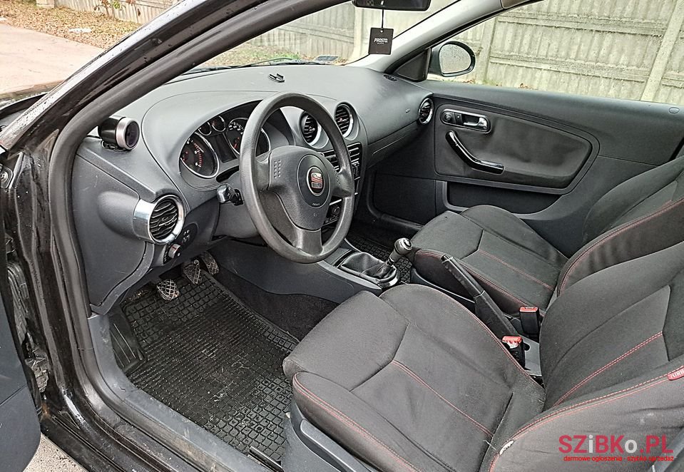 2005' SEAT Ibiza photo #5