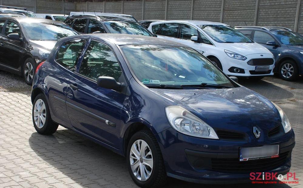 2006' Renault Clio photo #1