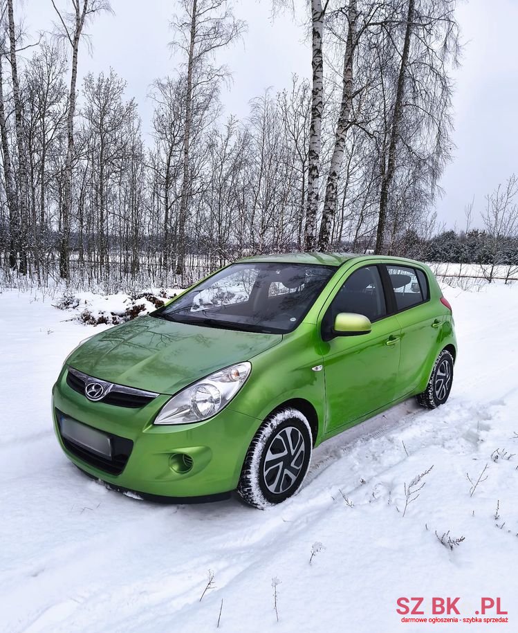2010' Hyundai i20 photo #3