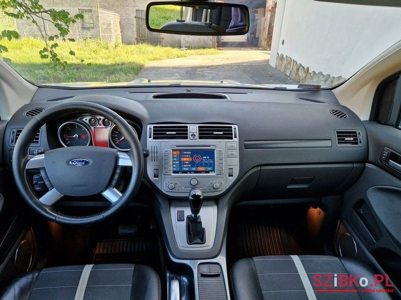 2011' Ford Kuga photo #3