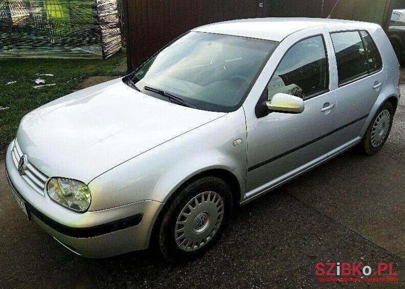 2000' Volkswagen Golf photo #1