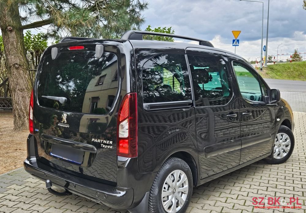 2016' Peugeot Partner photo #6