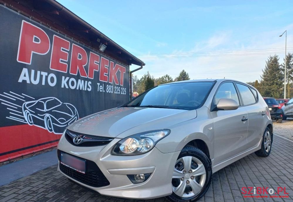 2011' Hyundai i30 photo #1