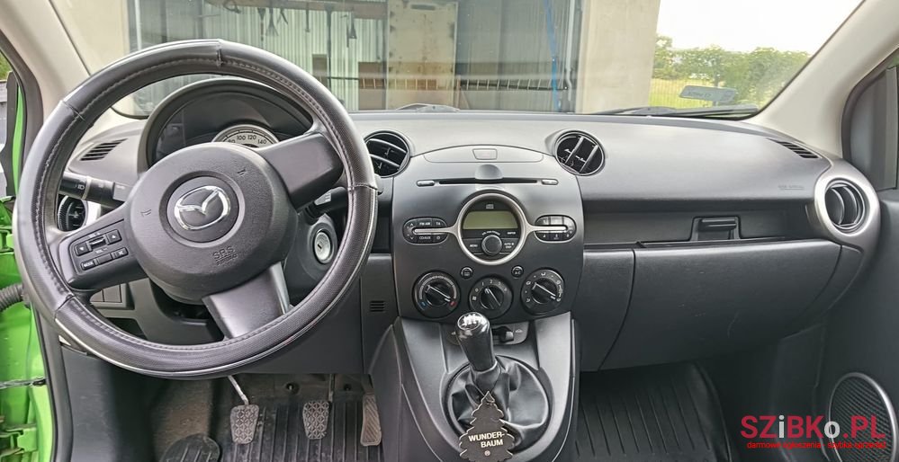 2008' Mazda 2 photo #5