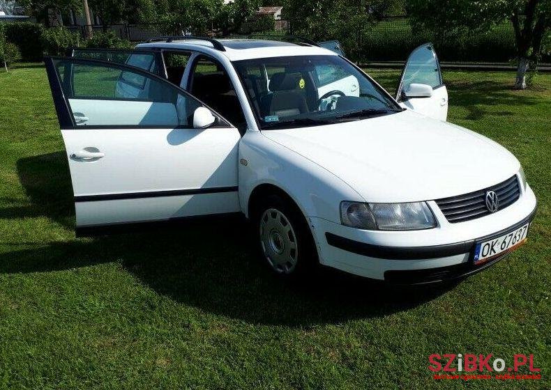 1998' Volkswagen Passat photo #1