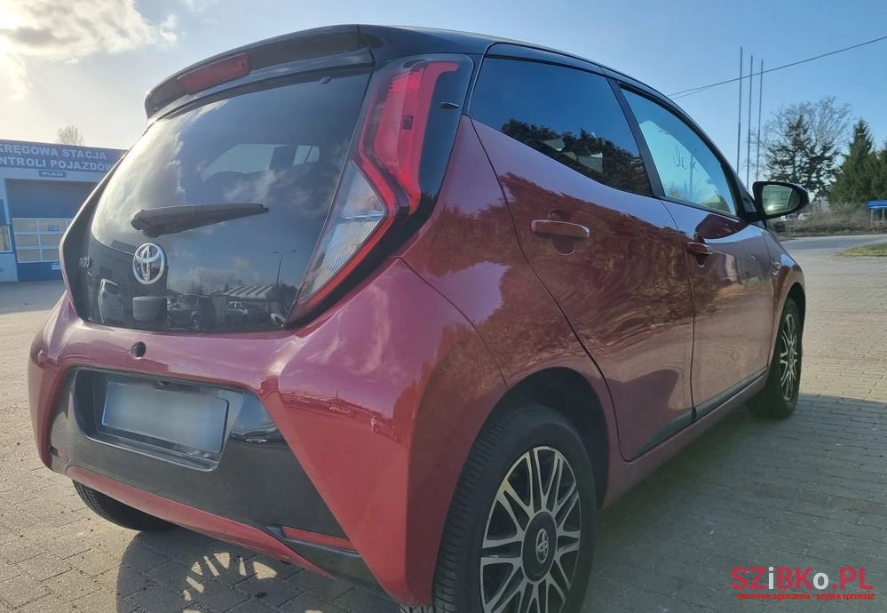 2020' Toyota Aygo photo #2