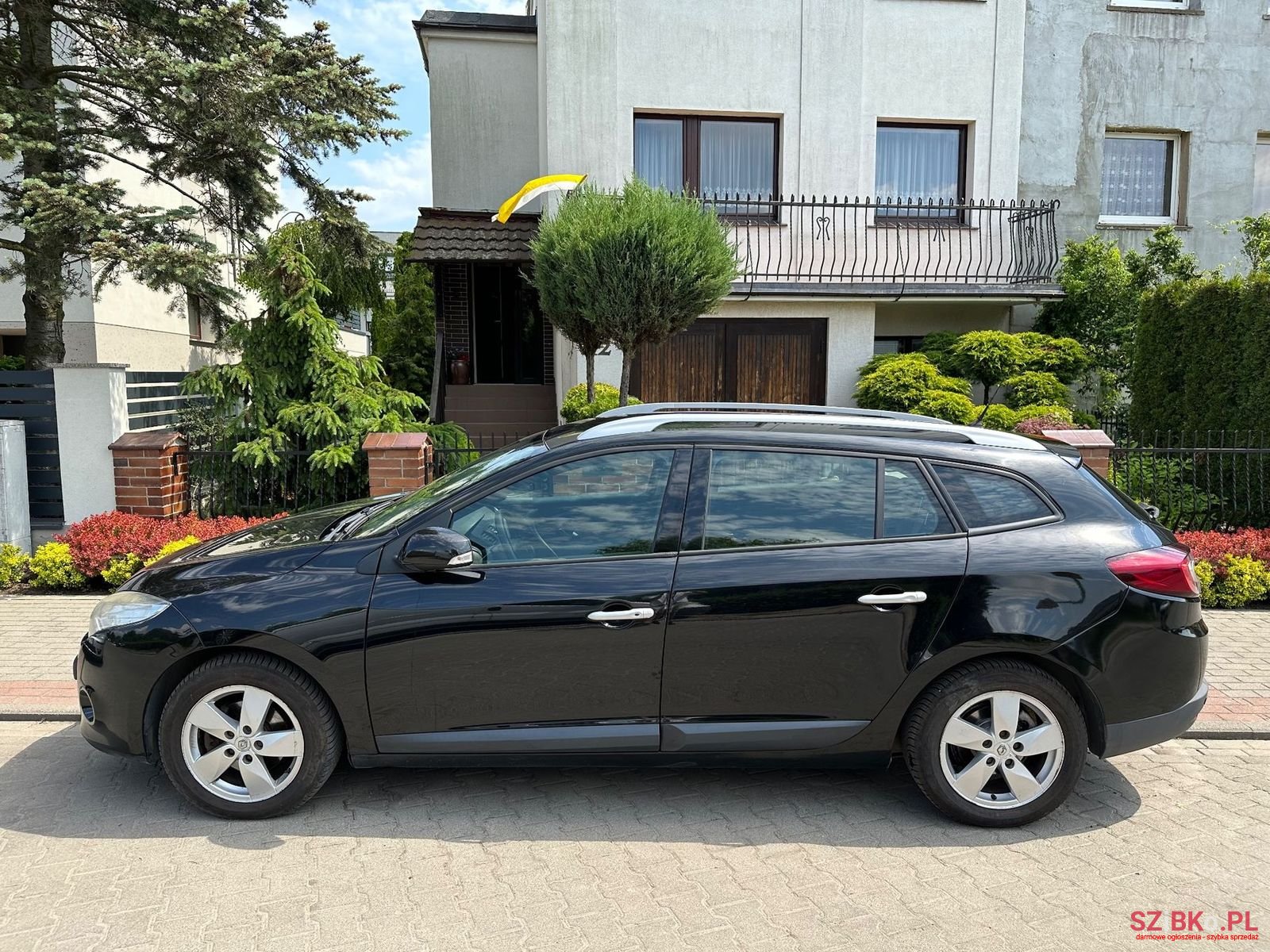 2010' Renault Megane photo #6