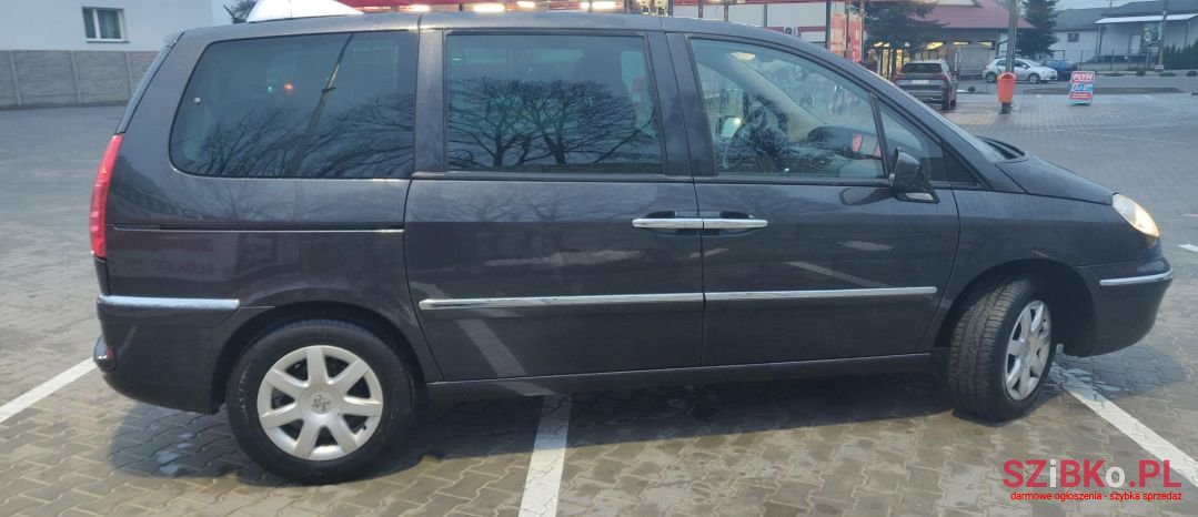 2008' Peugeot 807 photo #5