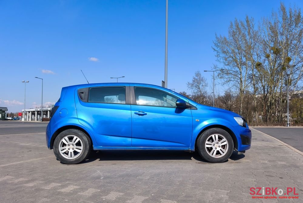 2011' Chevrolet Aveo 1.2 Lt photo #4