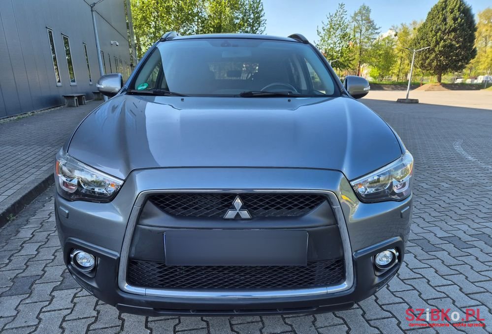 2011' Mitsubishi ASX photo #3