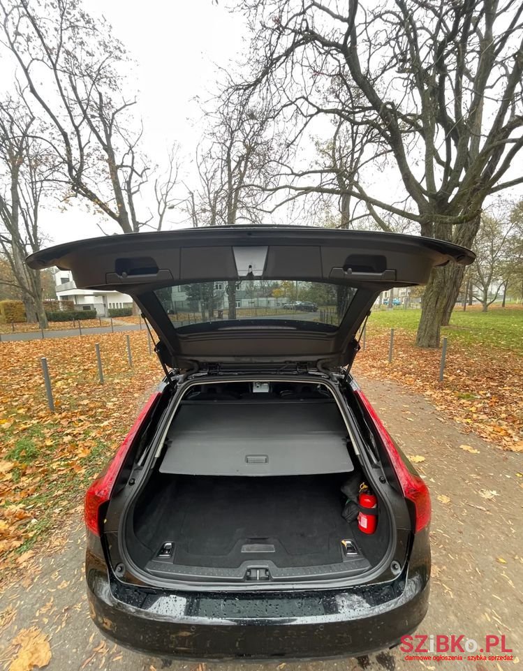 2019' Volvo V90 photo #4