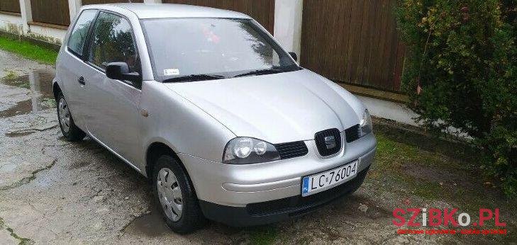 2001' SEAT photo #1