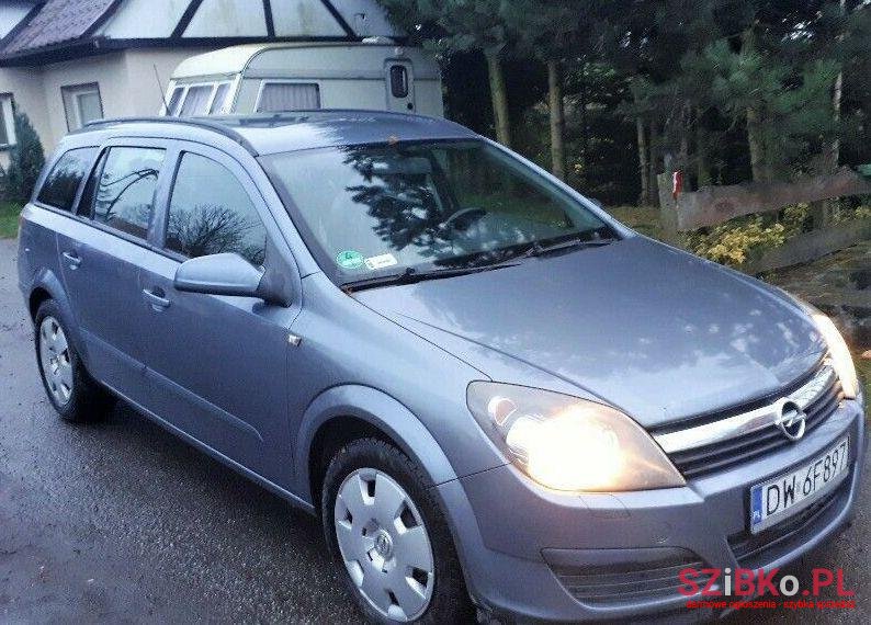 2006' Opel Astra photo #1