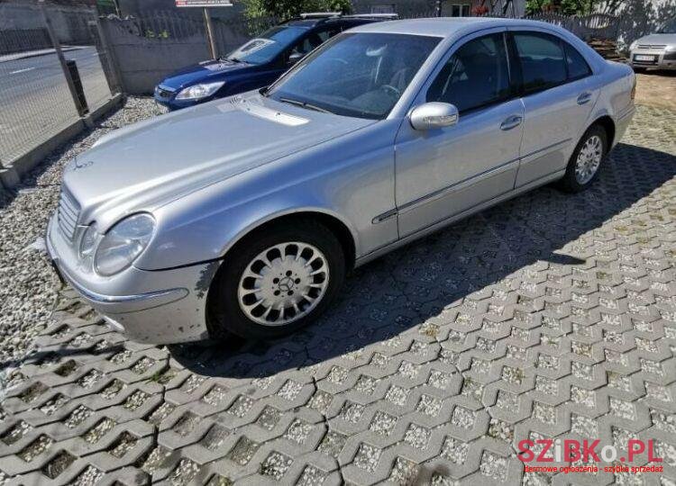 2002' Mercedes-Benz Klasa E photo #1