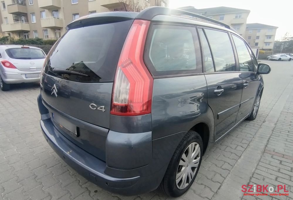 2008' Citroen C4 Picasso photo #4