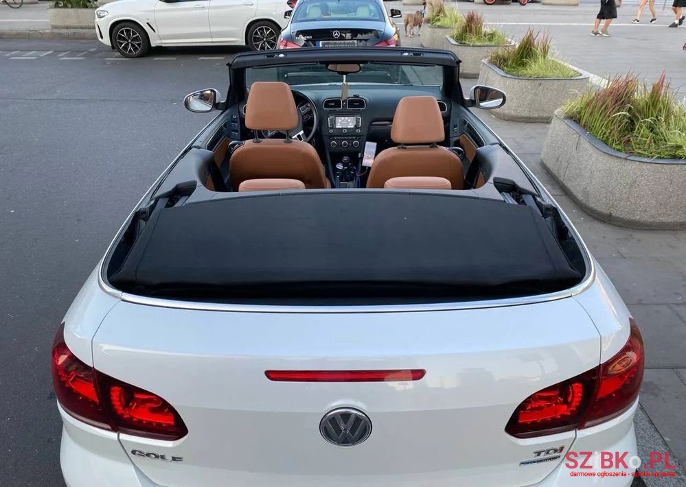 2013' Volkswagen Golf Cabrio photo #3