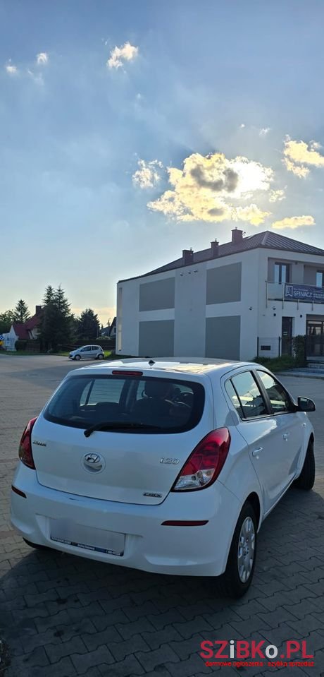 2014' Hyundai i20 photo #5