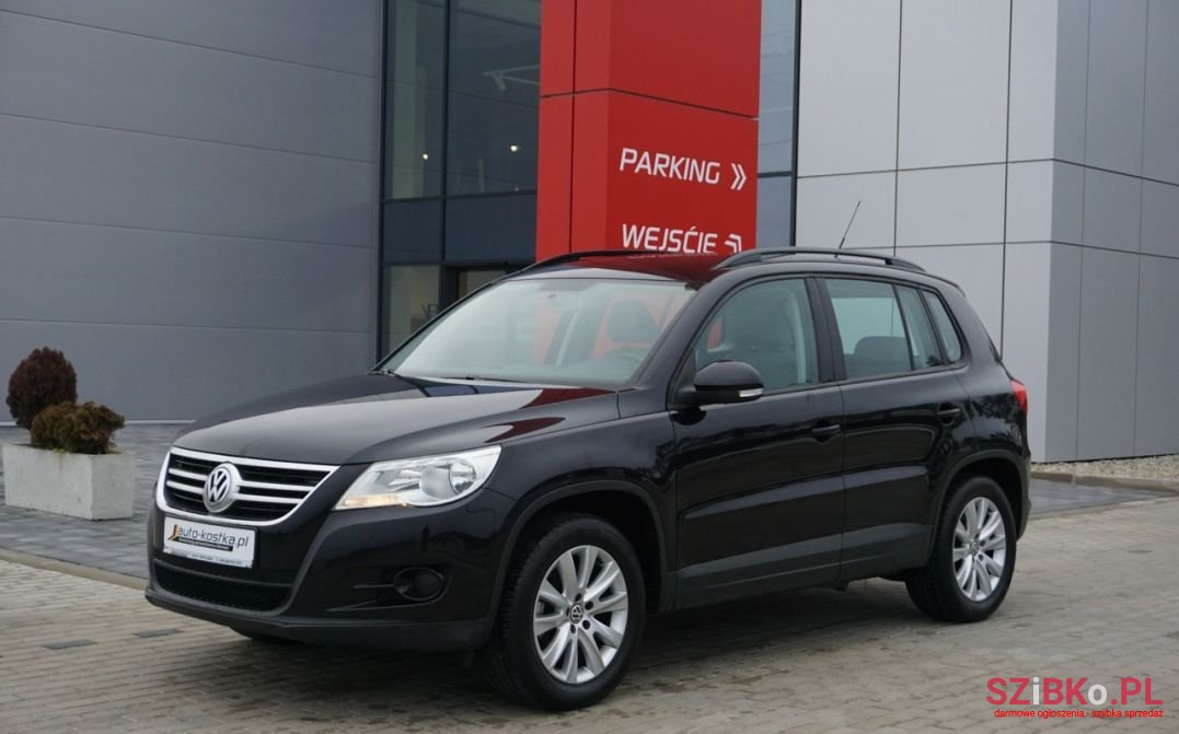 2010' Volkswagen Tiguan photo #1