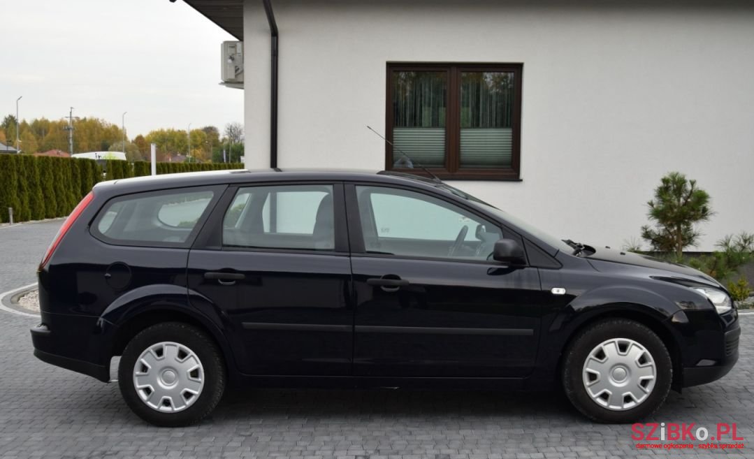 2005' Ford Focus photo #3