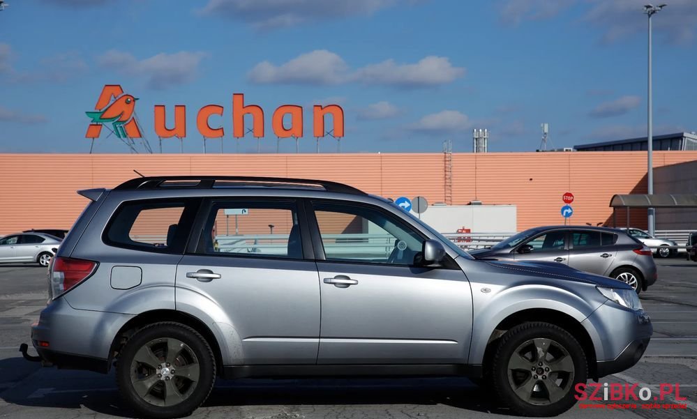 2010' Subaru Forester 2.0D Xe 000 photo #6