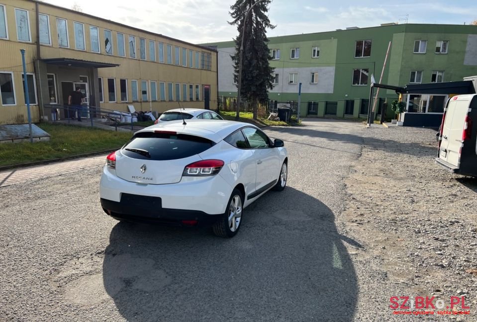 2010' Renault Megane photo #4