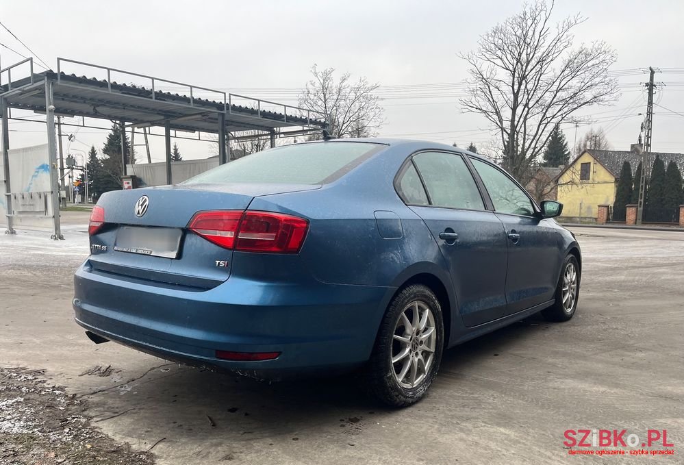 2015' Volkswagen Jetta photo #4