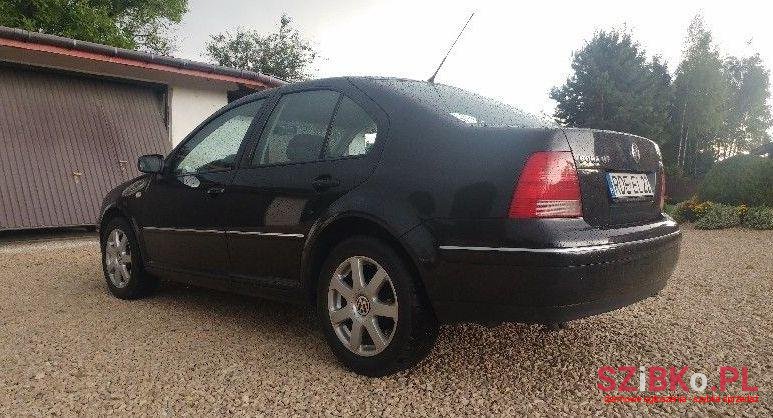2004' Volkswagen Bora photo #1