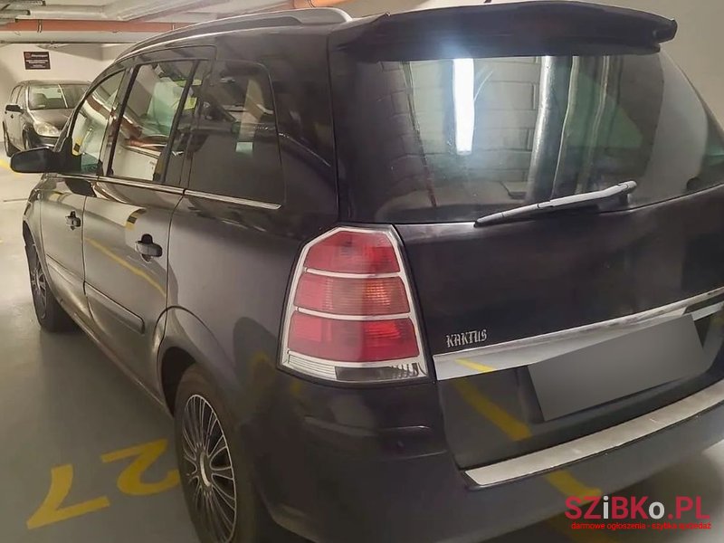 2005' Opel Zafira 1.9 Cdti Cosmo photo #5