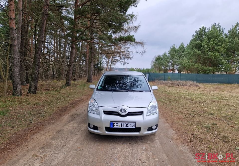 2007' Toyota Corolla Verso photo #2