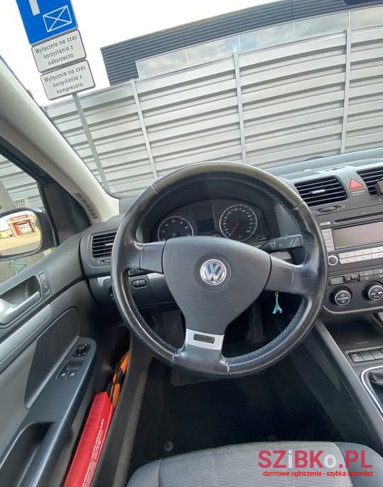 2007' Volkswagen Golf photo #6