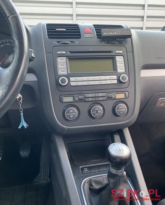 2007' Volkswagen Golf photo #5