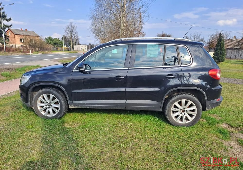 2009' Volkswagen Tiguan photo #5
