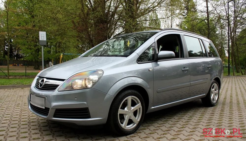 2006' Opel Zafira 1.9 Cdti Elegance photo #4