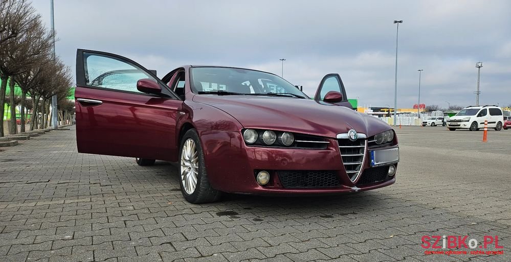 2009' Alfa Romeo 159 photo #4