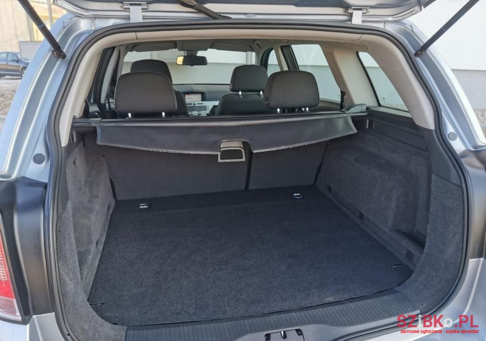 2009' Opel Astra photo #5