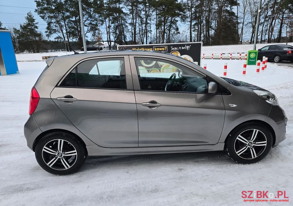 2012' Kia Picanto photo #5