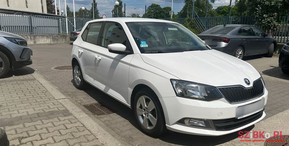 2018' Skoda Fabia 1.0 Ambition photo #4