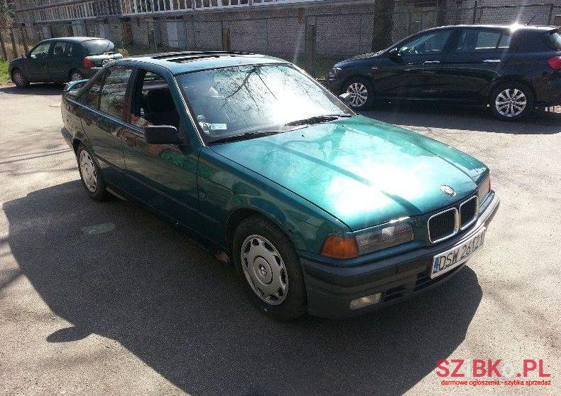 1993' BMW 318 photo #2