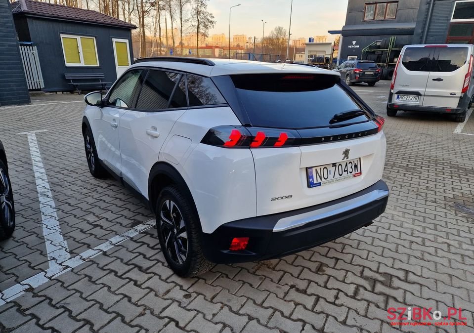 2020' Peugeot 2008 photo #1