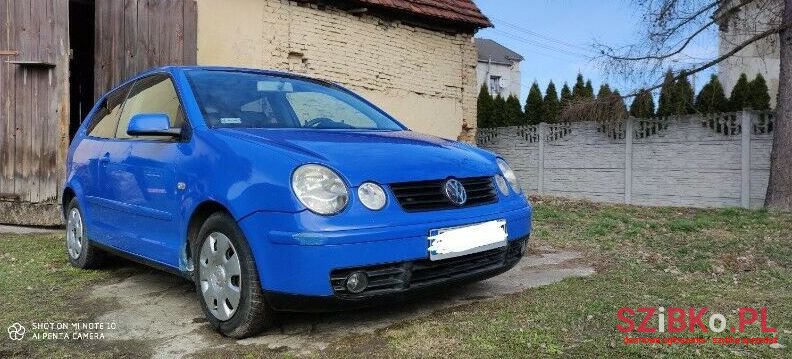 2002' Volkswagen Polo photo #1