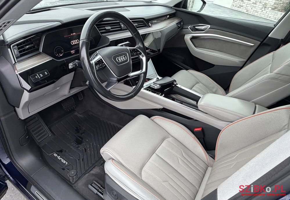 2021' Audi Q8 Sportback E-Tron photo #6