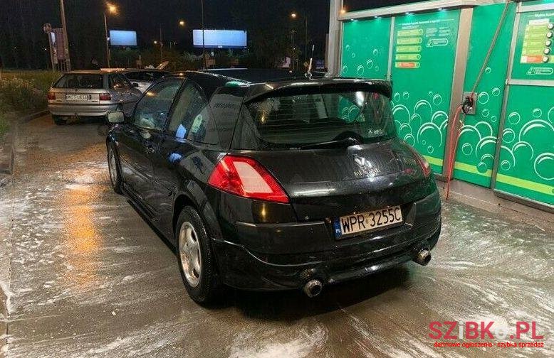 2005' Renault Megane photo #1