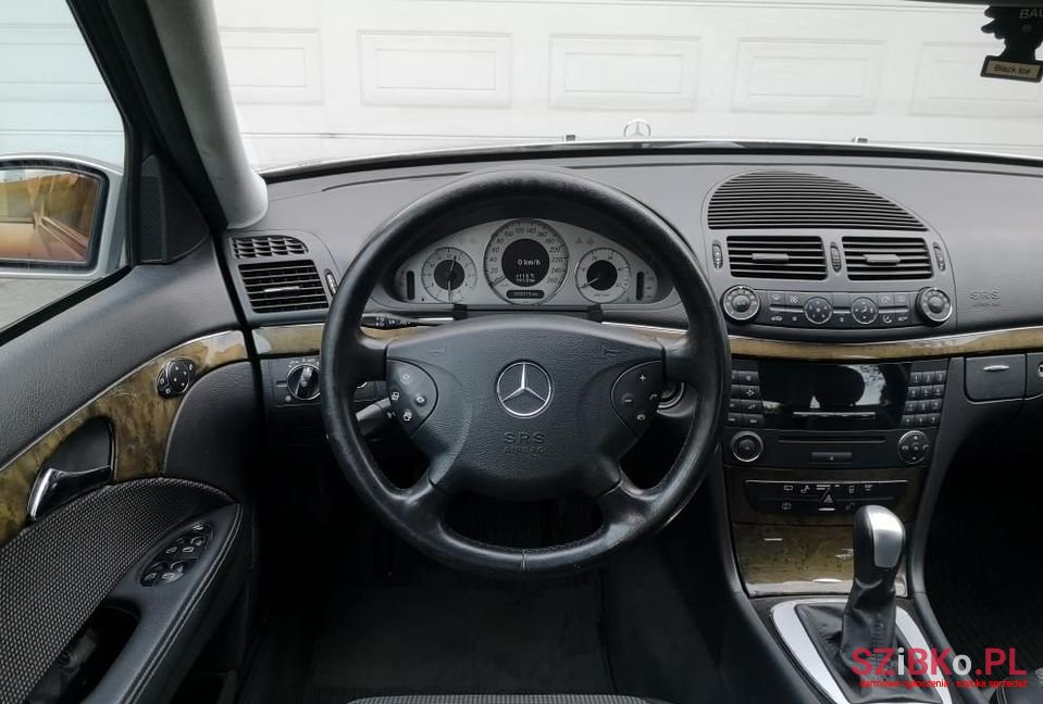 2003' Mercedes-Benz E-Class photo #5