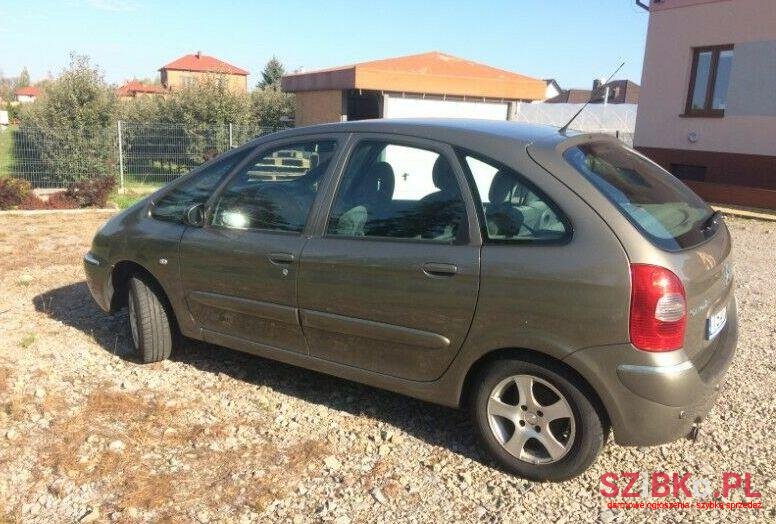 2008' Citroen Xsara Picasso photo #1