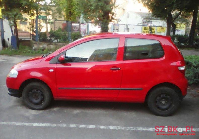 2006' Volkswagen Fox photo #1