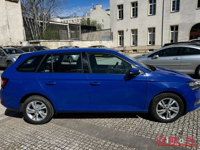 2020' Skoda Fabia 1.0 Ambition photo #4